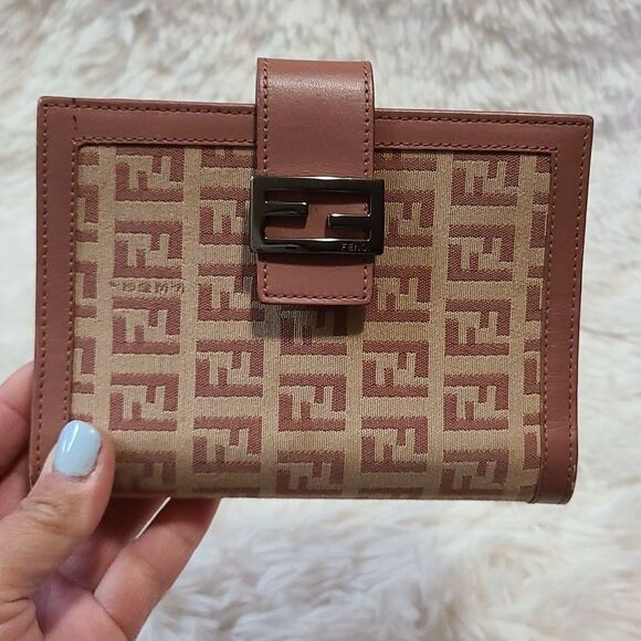 💯 Authentic Fendi Organizer 🍀 - Picture 15 of 15